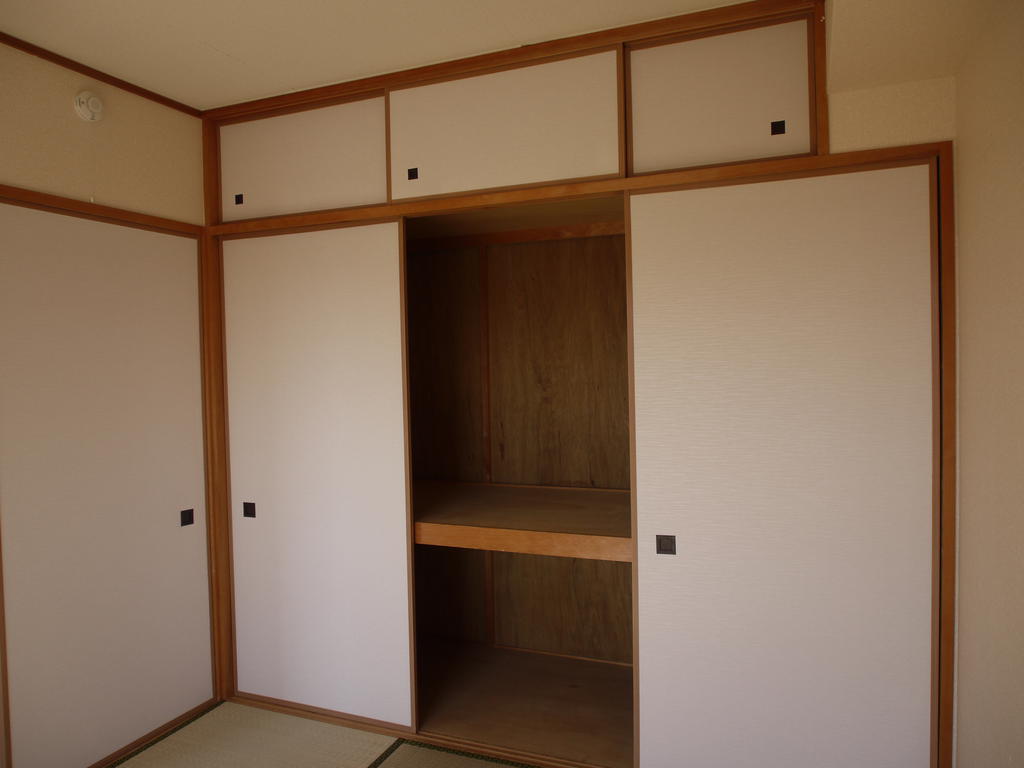 Receipt. You can store plenty with the upper closet