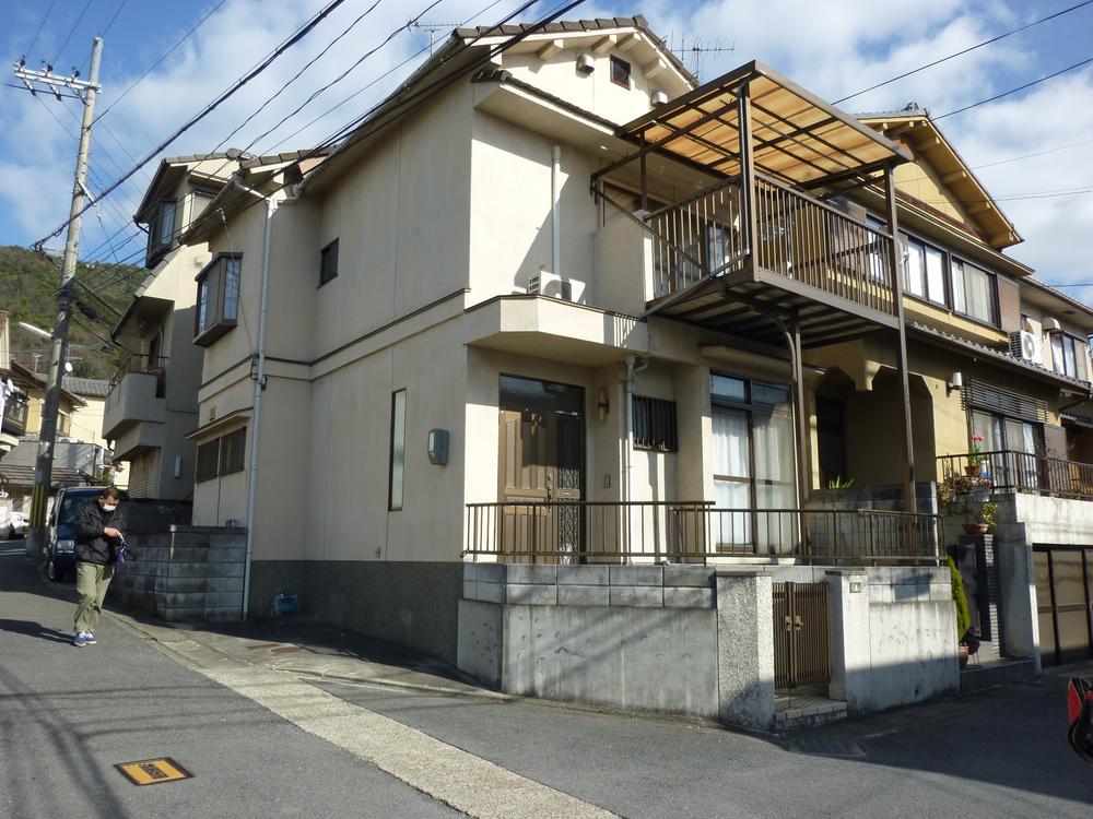 Local appearance photo