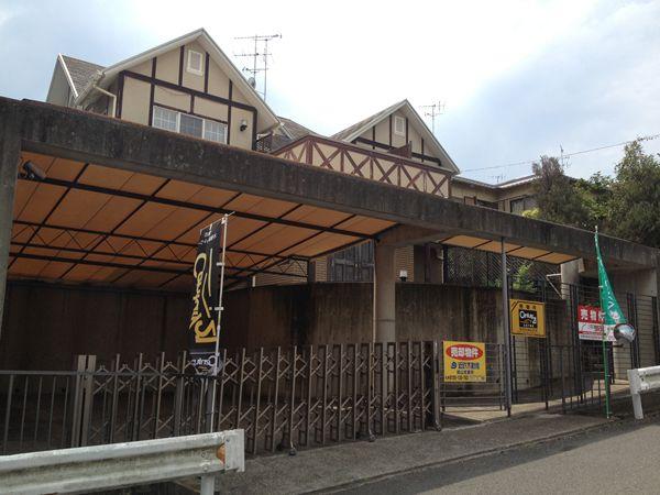 Local photos, including front road. Local (August 2013) Shooting