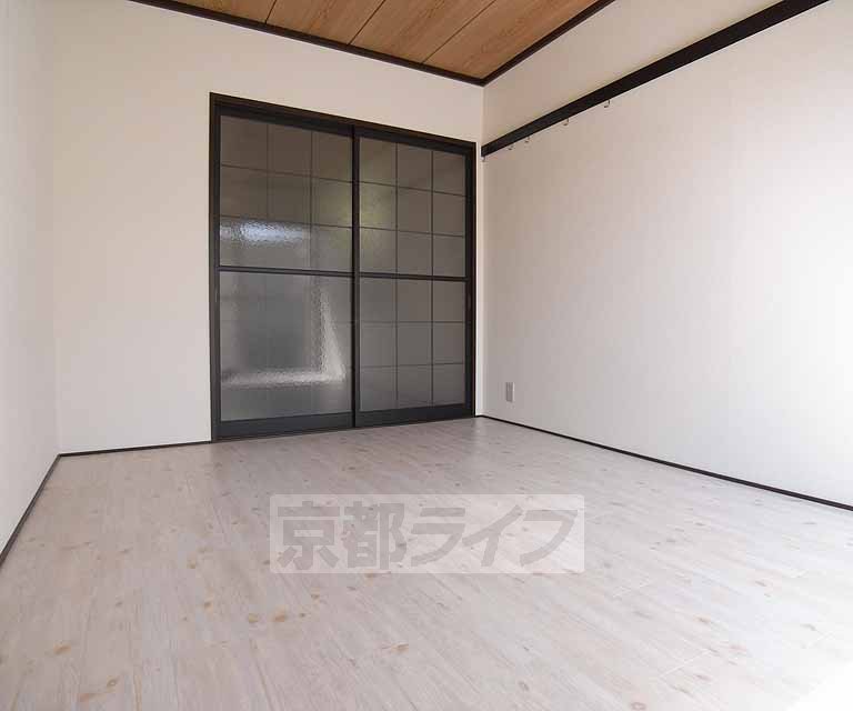 Living and room. It has been changed from the Japanese-style Western-style