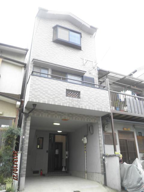 Local appearance photo. Local (10 May 2013) Shooting