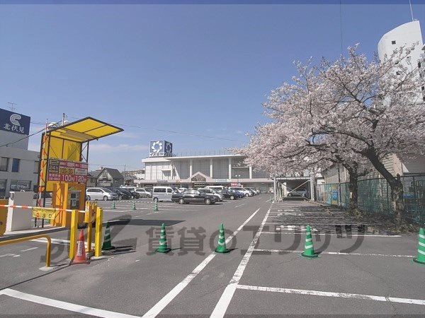 Supermarket. Izumiya Fushimi store up to (super) 1600m