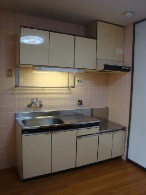 Kitchen. Storage can also be a lot ☆