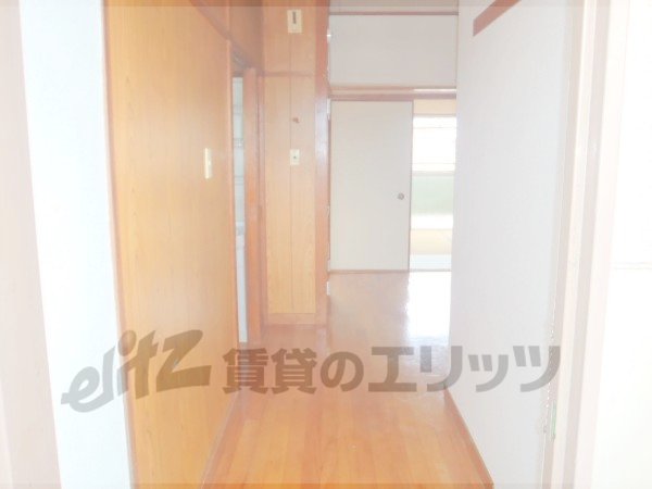 Other room space. Corridor