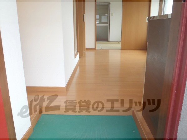 Other room space. Corridor