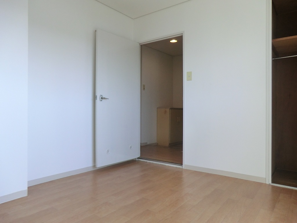 Other room space. Western style room