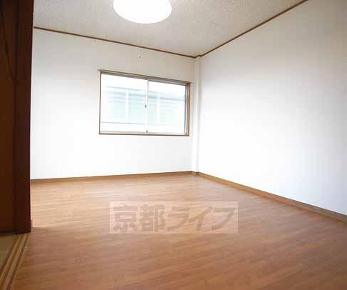 Living and room. Clean the floor plan