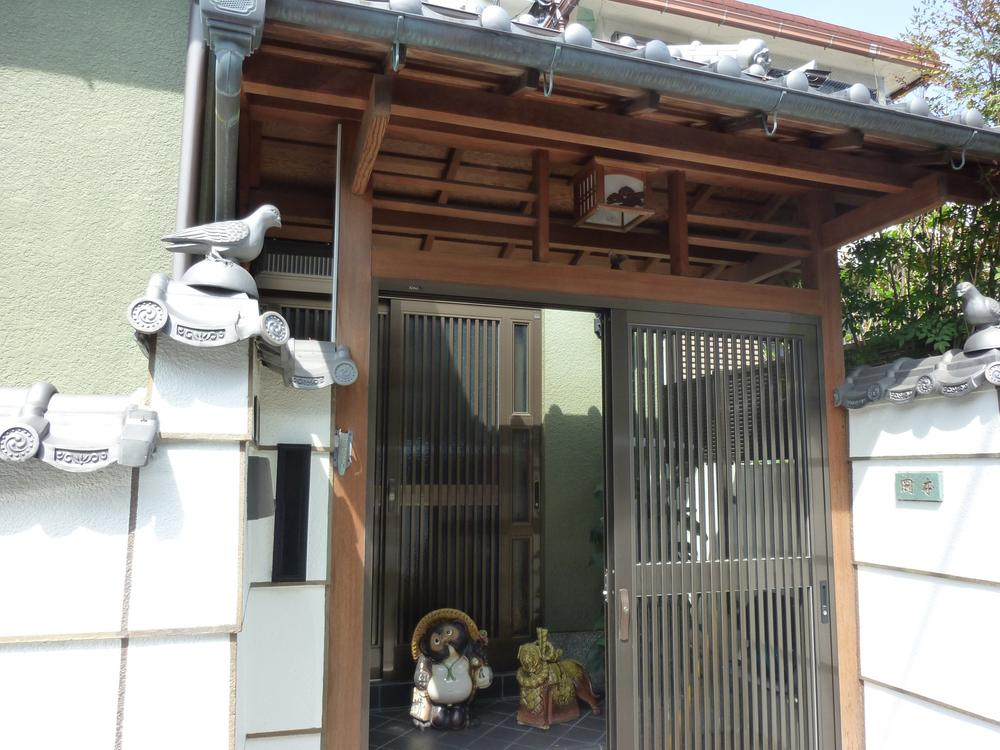 Entrance. gate with a crossbar