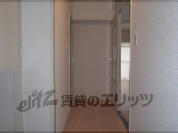 Other room space. Corridor