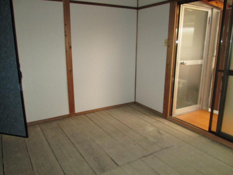 Living and room. Japanese-style room 6 quires