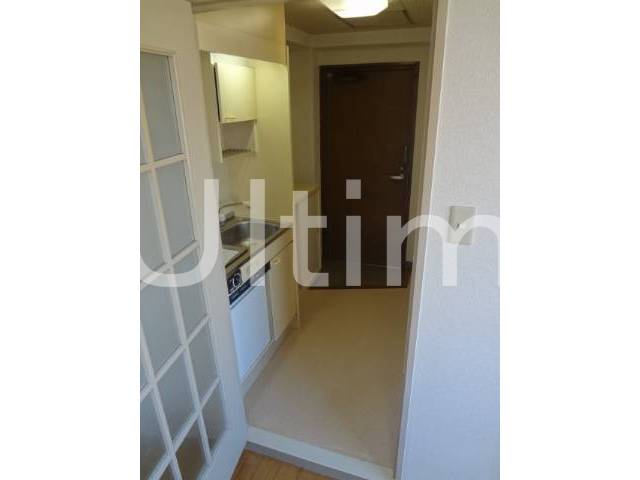 Other room space. Other space