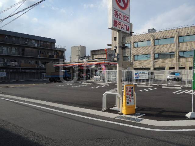 Convenience store. Circle 350m to K (convenience store)