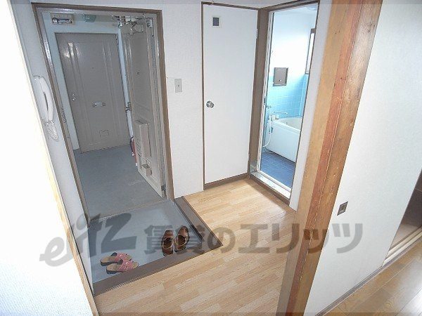 Other room space. Corridor