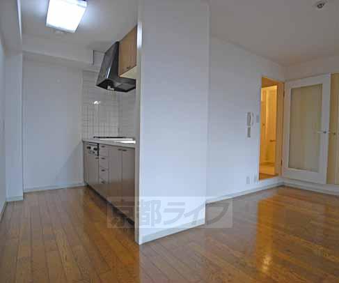 Living and room. Living room and kitchen.