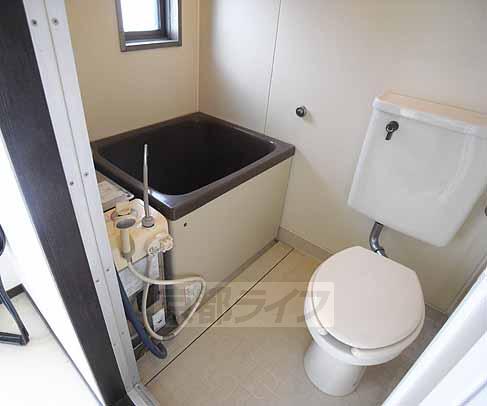 Bath. Compact unit bus ・