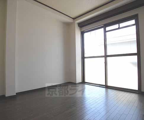 Living and room. Beautiful flooring.