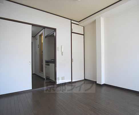 Receipt. There is also a storage.