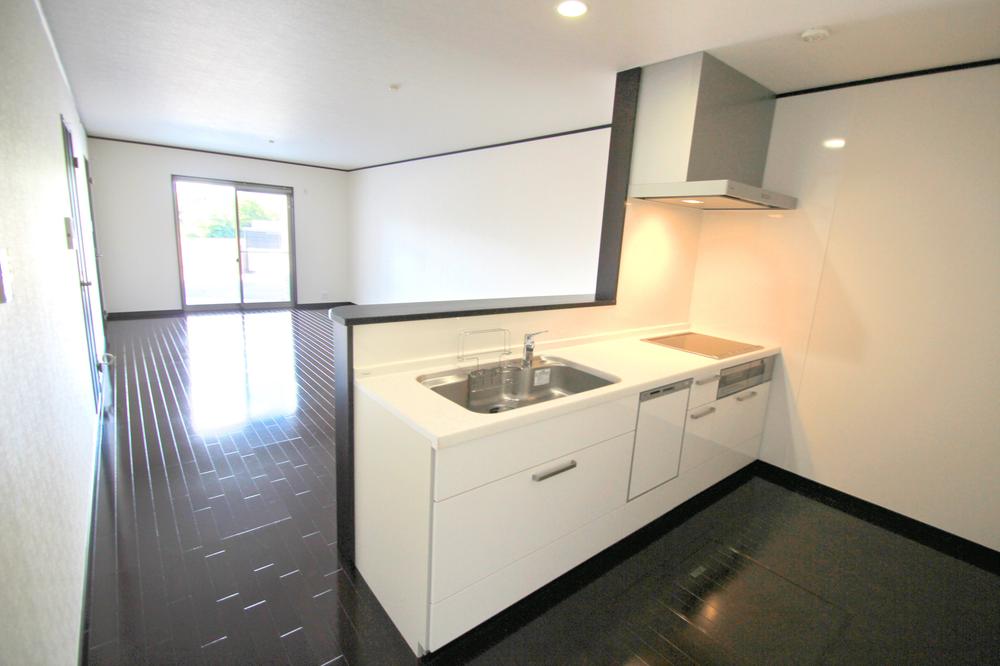 Living. Living 20 Pledge in the spacious! 