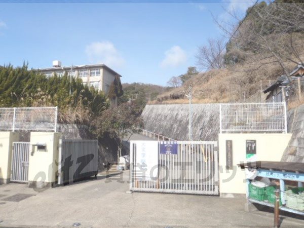 Primary school. Ogurisumiyayama 300m up to elementary school (elementary school)