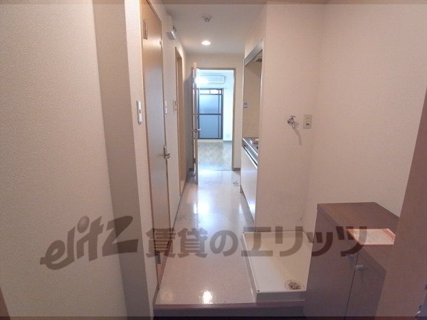 Other room space. Corridor