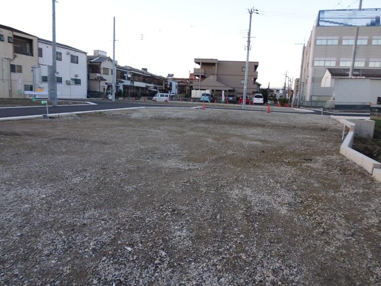 Local appearance photo. Local (11 May 2013) Shooting