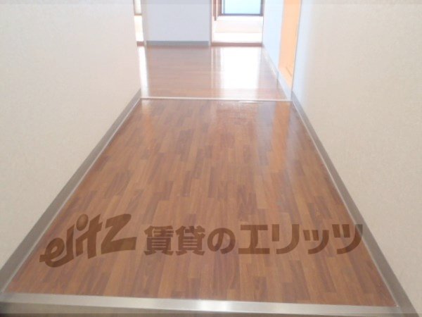 Other room space. Corridor