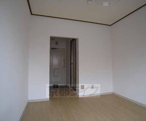 Living and room. Beautiful renovated room.