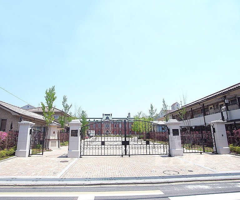 University ・ Junior college. Seibo Jogakuin Junior College (University of ・ 1764m up to junior college)