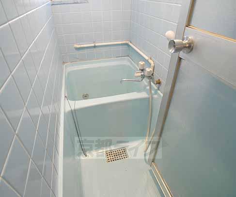 Bath. Is the square of the bath in light blue.