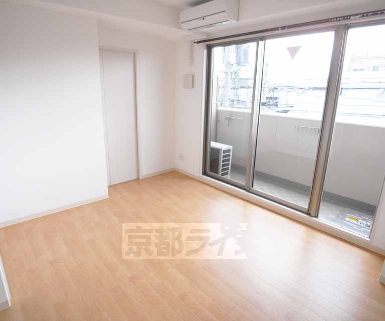 Living and room. 7.3 Pledge of Western-style.