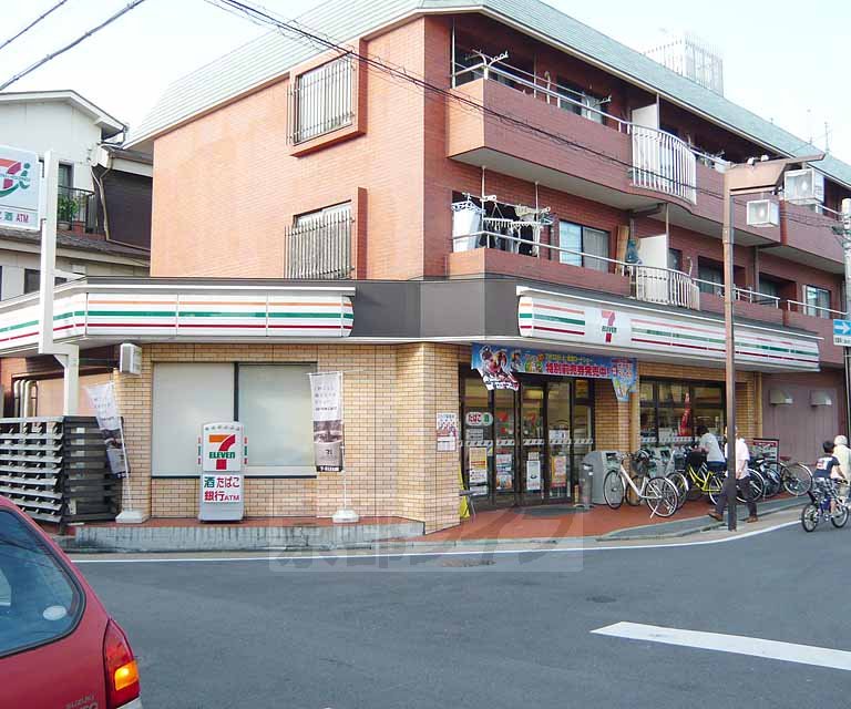 Convenience store. Seven-Eleven Kyoto Fukakusasujikaibashi store up (convenience store) 317m
