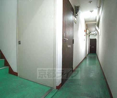 Other common areas. Firm clean the common areas