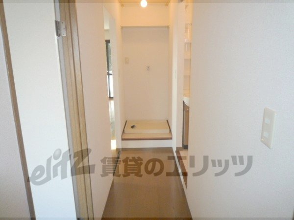 Other room space. Corridor