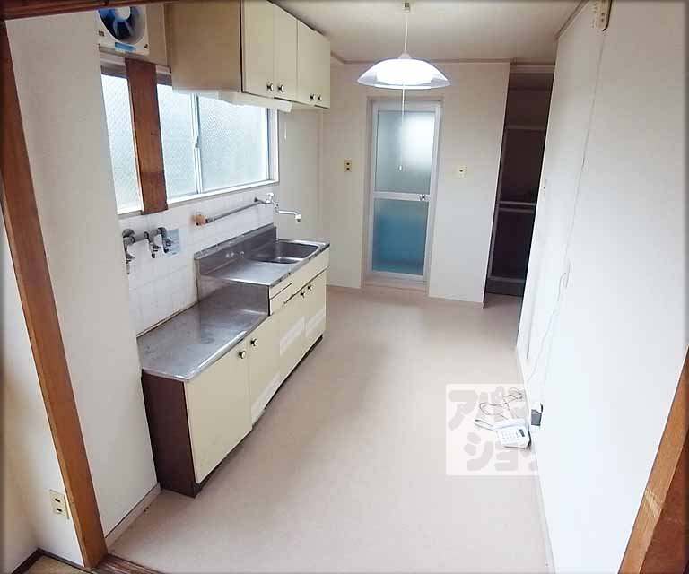 Kitchen. It is a loose use dining.