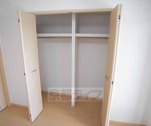 Receipt. Enter a lot than it looks if there is a depth to the inside of the wall