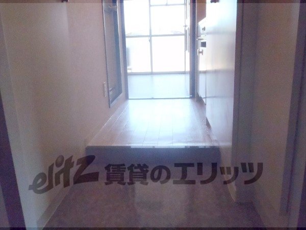 Other room space. Corridor