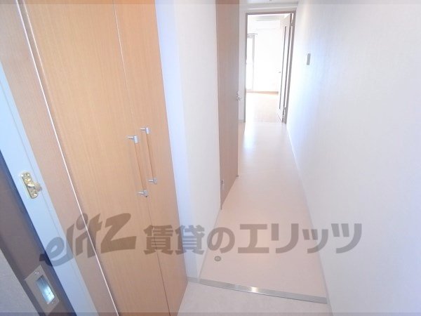 Other room space. Corridor