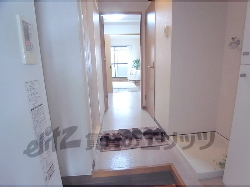 Other room space. Corridor