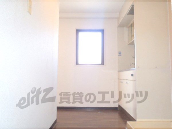 Other room space. Corridor