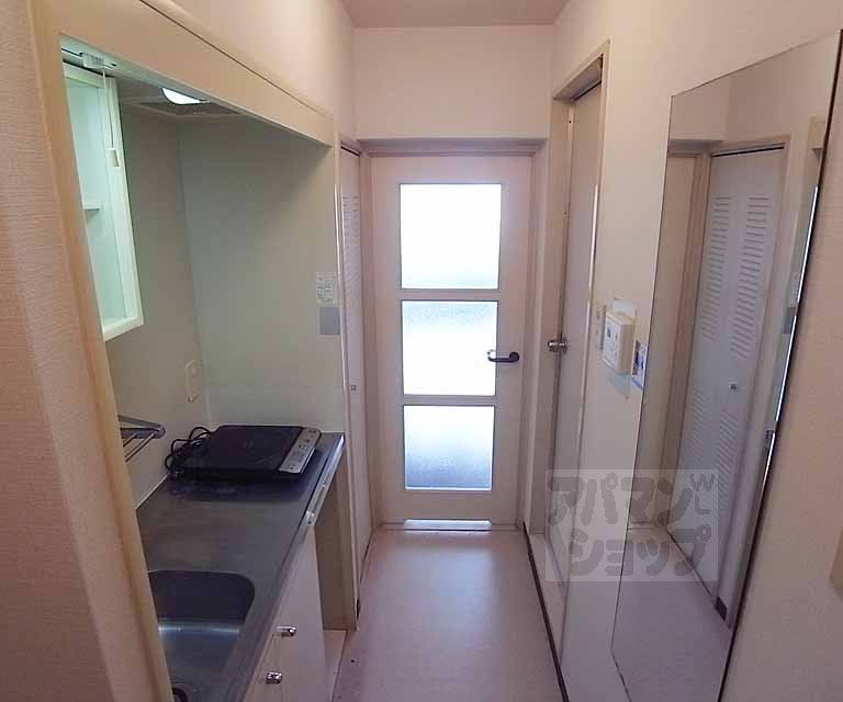 Kitchen. Kitchen space.