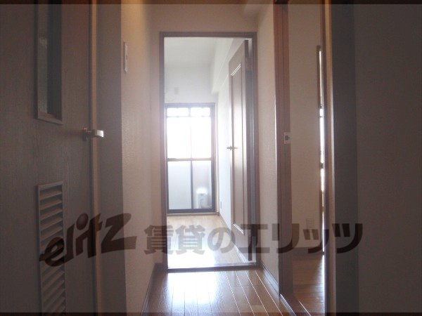 Other room space. Corridor