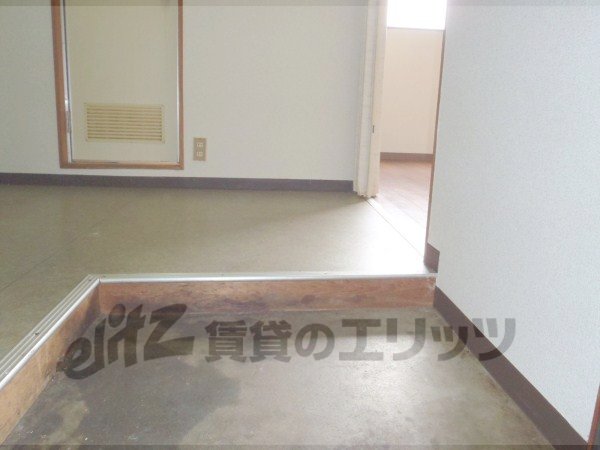 Other room space. Corridor