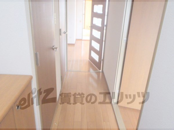 Other room space. Corridor