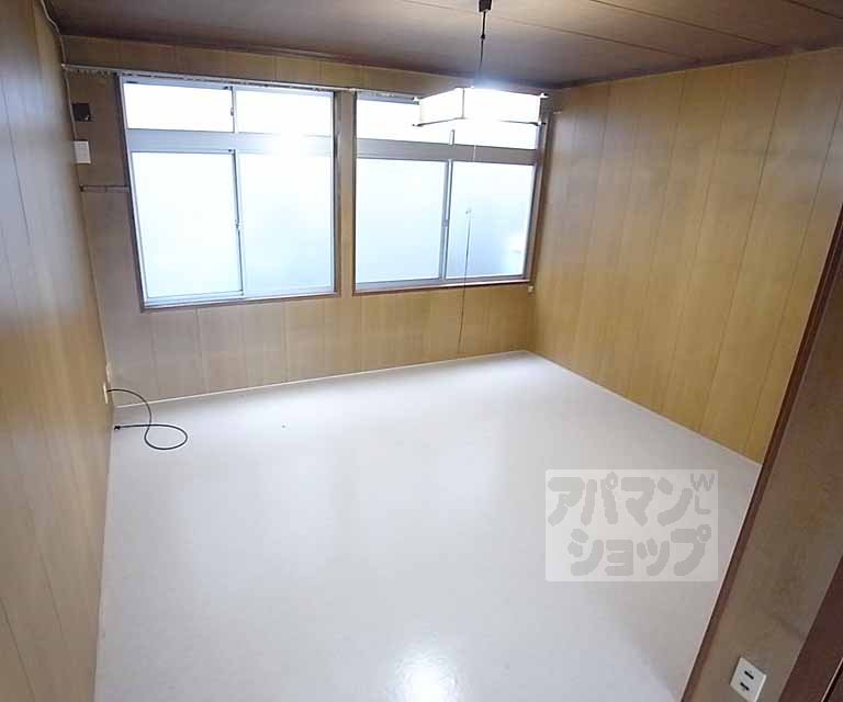 Living and room. Good form!