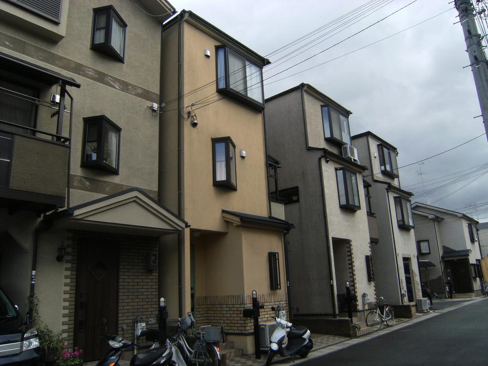 Local appearance photo