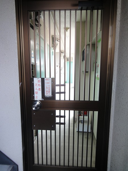 Other common areas. Each floor simple auto with lock