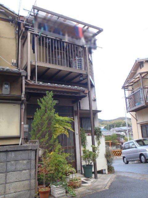 Local appearance photo