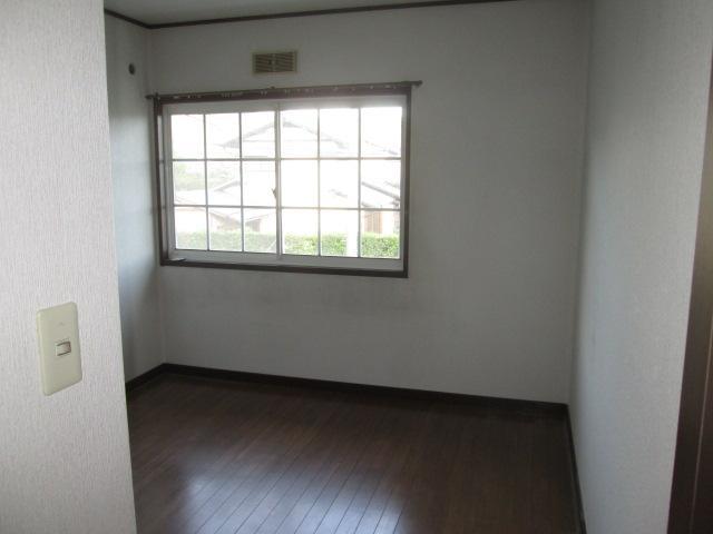 Other room space. Western style room