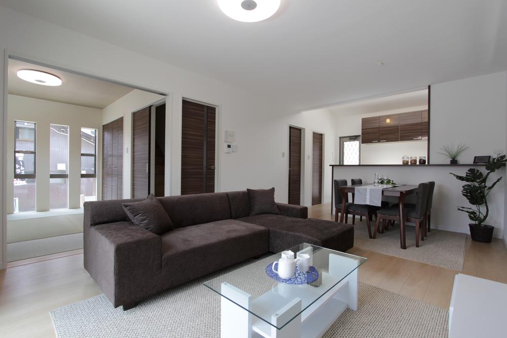 Building plan example (introspection photo). Integral use of a Japanese-style room will be large space of more than 20 quires. 