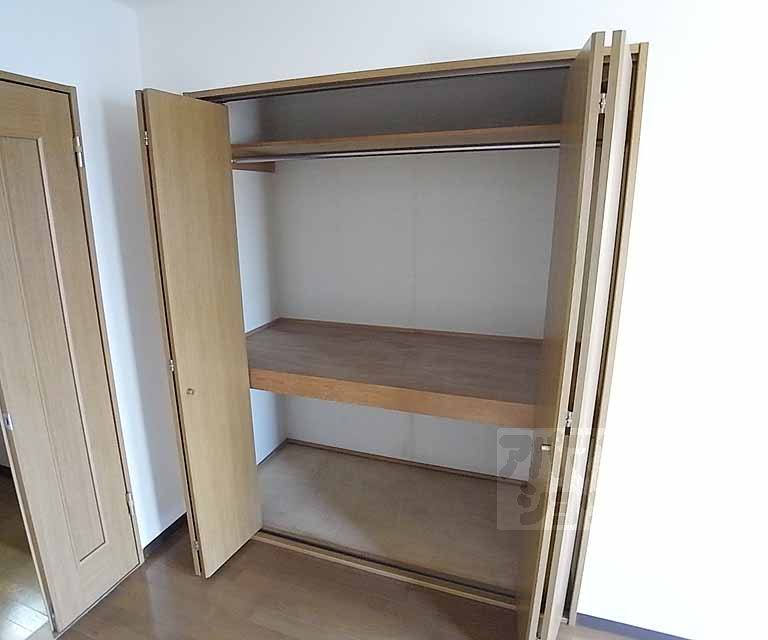 Receipt. Large closet type.